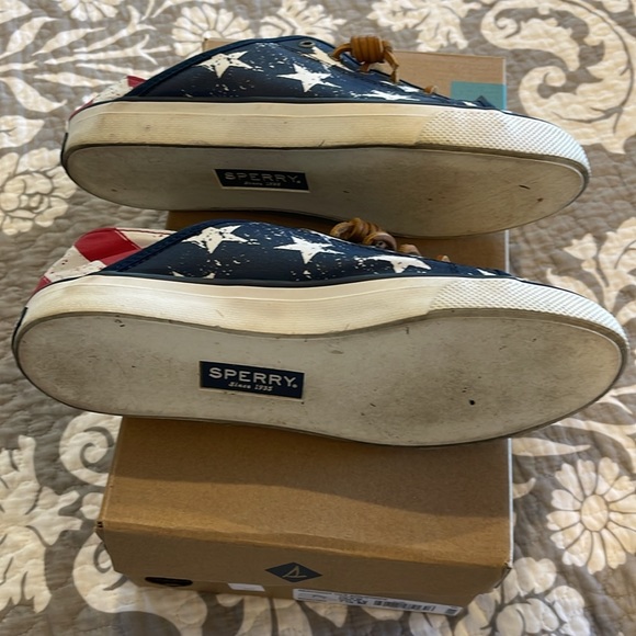 Sperry sneaker size 7.5 M - Picture 5 of 5